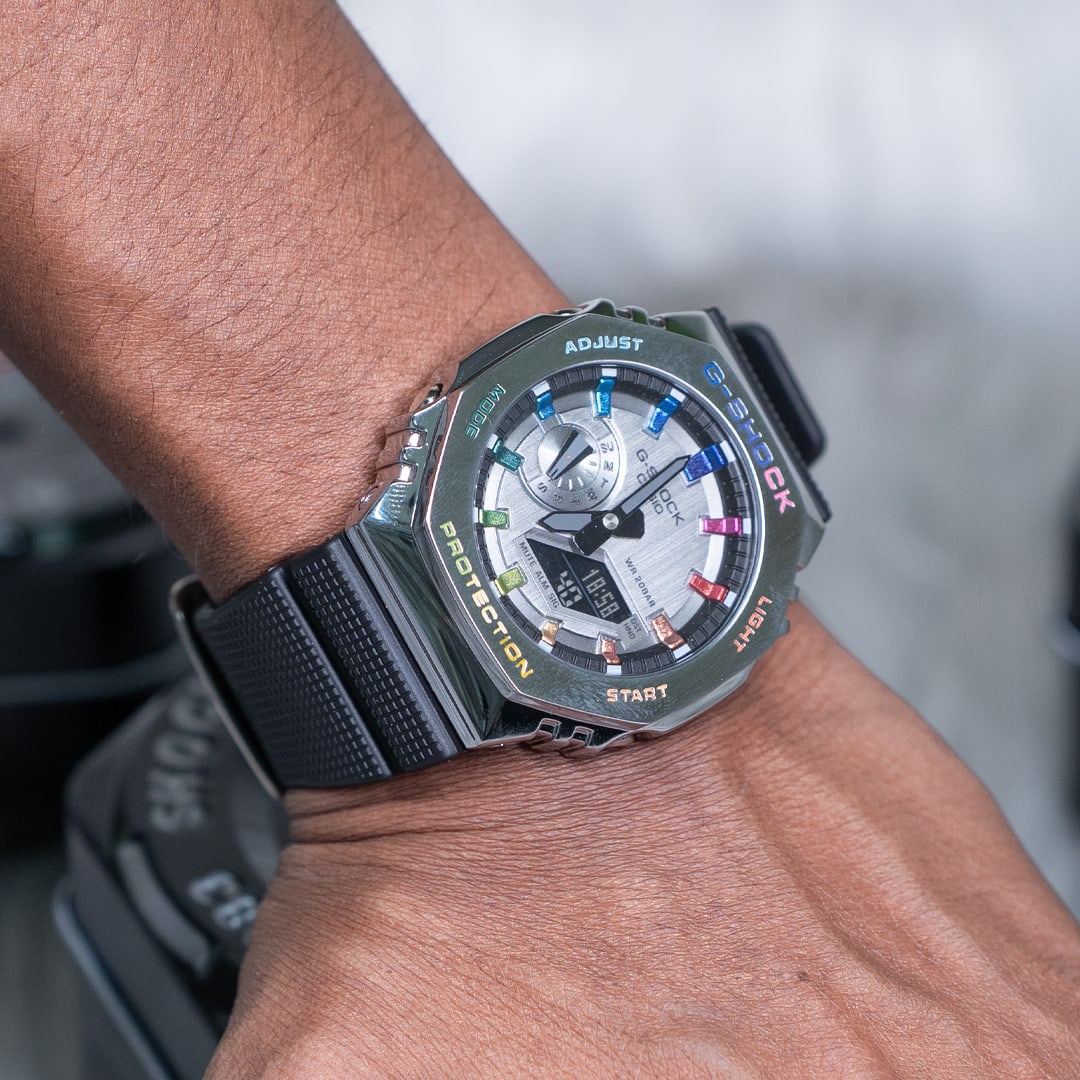 Stylish Casio G-Shock GA-2100 "CasiOak" Grey and White